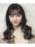 大人っぽさを出しつつインナーでちょいギャルに