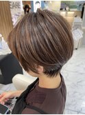 白髪ぼかしショート