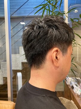 シルフィ(sylph) メンズカットメンズパーマ大人メンズベリーショート　４