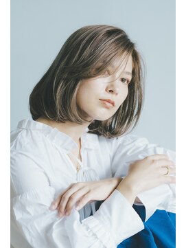 カーロ(Caro) 大人ボブスタイル/透明感カラー