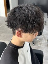 ヒュイル バイ ニアウ(Hwyl by Niau) メンズカットパーマスパイラルパーマシャドウパーマツイスト