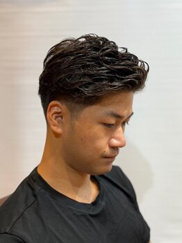 ヘアモード キクチ 銀座店の写真/【銀座・メンズ専門サロン】ビジネス・プライベート等、様々なシーンに対応できるパーマスタイルをご提案。