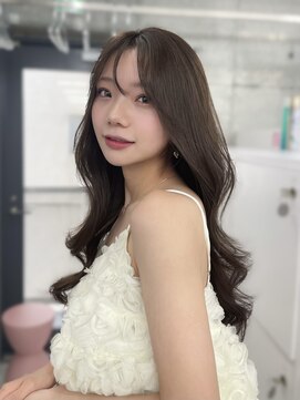 エヌアイ オモテサンドウ(ni omotesando) オリーブベージュ/顔周りカット/レイヤーカット　上野