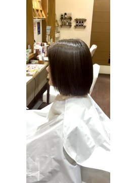 ヘアーメイク ラピス(hair make Lapis) 切りっぱなしボブ/縮毛矯正/透明感アッシュベージュ