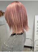 ピンクベージュ
