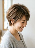スタイリングしやすさ◎ショートレイヤーボブ　30代40代50代