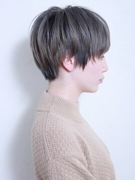 ヴィスト バイ レボ(VIST by REVO) 骨格補正小顔カット 【VIST ホシノショウタ】