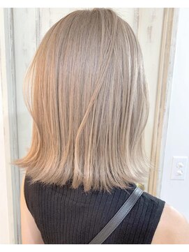 アンベリール(Embellir) ミルクティーベージュ