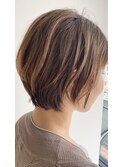 襟足スッキリ　ショートボブ　　担当　佃