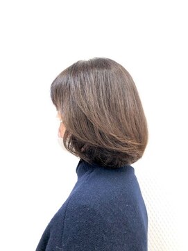 クオリス 上福岡店(QUALIS) ココアベージュ/艶カラー/レイヤーボブ/40代50代60代/白髪染め