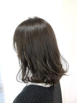 リベラ(LIBERA) 透明感ブルーベージュ《TARO》