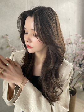 ザシー オモテサンドウ(The C) ★20代30代40代◎ 小顔ヘア 簡単スタイリング ヌーディーカラー