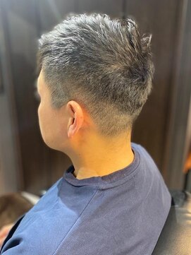 バーバーバー 四谷(BARBER-BAR) 大人の刈り上げスタイル
