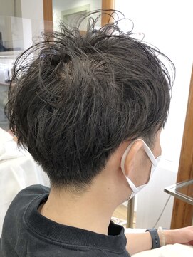 ヘッズ 本八幡店(HEADS) MEN'S HAIR センターパート ツイストスパイラル コンマヘア