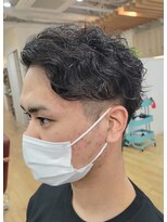 ギフト ヘアーデザイン(gift hair design) リバースツイストスパイラルパーマツーブロック刈り上げショート