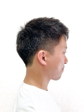 黄ぐまくん美容室 メンズ　ベリーショート