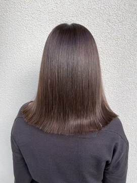 エルサフィロ ヨドヤバシ(el zafiro yodoyabashi) ミディアムヘア　モスグリーン