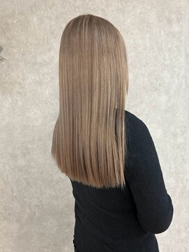 パーミル ルモ クマモト(permille ‰ LUMO Kumamoto) ミルクティー×ベージュ