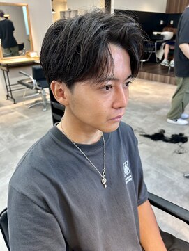 シーフ 千葉(Cyf) センターパート/刈り上げ/メンズカット/毛流れヘア/関祐翔