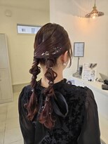 アロヘアー(Alo hair)&nbsp;タイトツインアレンジ