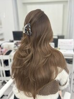 アマトウキョウスマートサロン(AMA TOKYO×Smart Salon) ヘーゼルベージュ ブリーチなし レイヤーカット 海外風