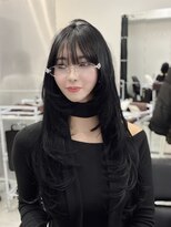 ロムーク 表参道(LOMKH)&nbsp;冬の小顔ロングレイヤーカット顔周りシールエクステブルーカラー