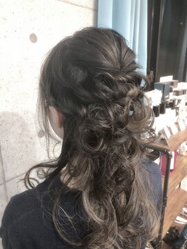 ヘアープロデュース マギカコレクション(magica collection) パーティにおすすめヘアーアレンジ