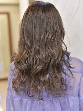 イリーブ(elieve) ブリーチ毛でも透明感たっぷりオータムカラーへ