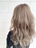 ロンド ヘアー(Rondo. Hair)&nbsp;外国人風ハイライトカラーホワイトアッシュアッシュグレージュ