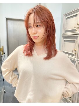 ベチカ(vetica) 20代30代40代/コーラルカラーの顔周りレイヤースタイル