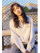 スリーヌーン(THREE noon) セミロング ラフ ウェーブ シースルー 20代30代40代