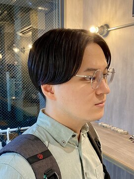 チョップチョップ(CHOP CHOP) 【船橋】20代/ストレートパーマ/センターパート/メンズカット