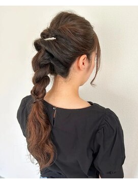 アッシュ 八王子みなみ野店(Ash) 編みおろしヘアアレンジ