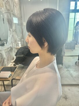 ビーヒアナウ 金沢県庁店(BE HERE NOW) 【ブラック×コンパクトショート*】