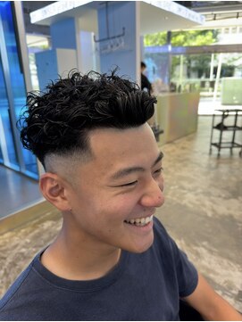 アンサー 千葉中央(UNSER prod by THE DAY) スキンフェードオールバックスパイラルパーマ