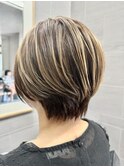 ショートボブ