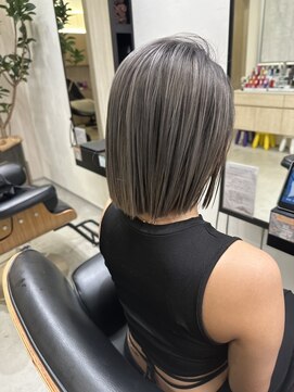 ビアンコ(bianco) シャドールーツ