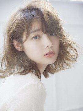 エイチバイシオミエイチ 神戸三宮(H by shiomi H) 【shiomiH】ラフな切りっぱなしボブ