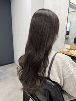 クラン 岡本(Chlan) 透明感◎アッシュブラウン ゆるふわロング