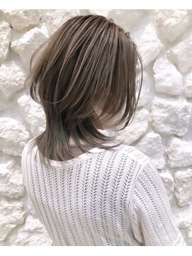 モアナバイヘッドライト 曽根店(Moana by HEADLIGHT) Moana#ウルフカット#バレイヤージュ#ベージュ