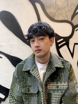 カーニー 上野(kearny) アップバング/ツーブロックマッシュ/波巻き【上野駅】