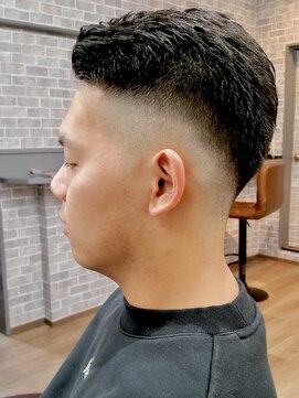 サロンドクロエ(Salon de Chloe) フェードカット／刈り上げ／ソフトリーゼント／短髪ショート