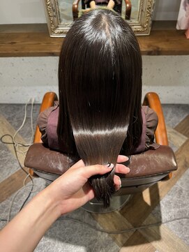 ムーン(moon) #黒髪カタログ #グレーベージュ #レイヤーロング