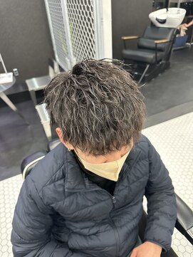 リプレイ 草津店(RIPLAY) ウルフ/アッシュブラック/カルマパーマ/ベリーショート/草津