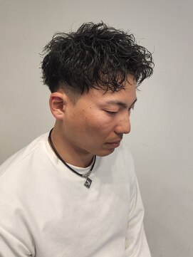 ニアウ 伊勢崎連取店(Niau) 刈り上げショートアップバング波巻きスパイラルパーマ