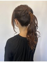 アンジュール グランデ(UNJOUR GRANDE) ポニーテールアレンジ