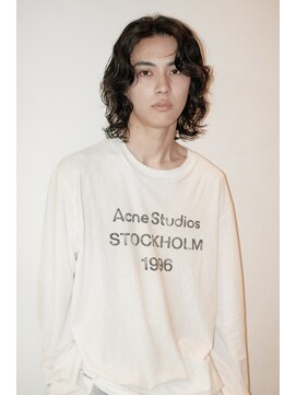 シーカ(siika) レイヤーウルフ/ウルフヘア/メンズボブ/レイヤーボブ