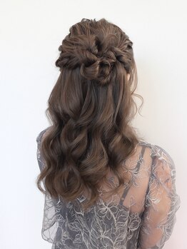 梅田5分【電話予約＆キャッシュ払い】でヘアセット\2000~！早朝6時～予約OK！結婚式などの大切な日に♪