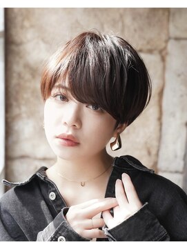 カライングドゥ(ing deux) 大人可愛い20代30代40代黒髪前下がりショートボブ丸みショート◎