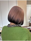 ボブ×ルーツカラー◎ピンクベージュ×ブラックデザインカラー